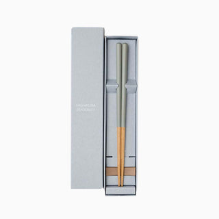 Hashikura Season 01 | Kumoiro (Sage Green) with Chopstick Holder